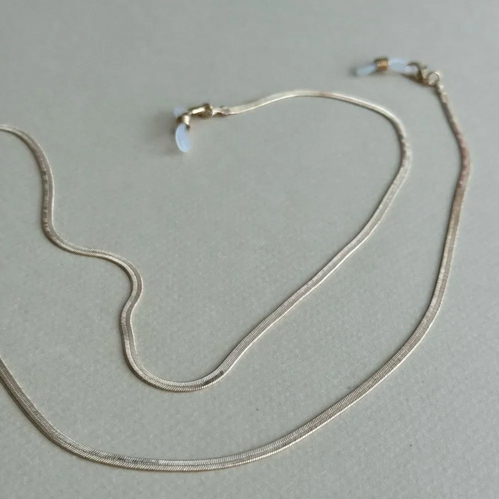 Elegant Gold Eyewear Chain S1210